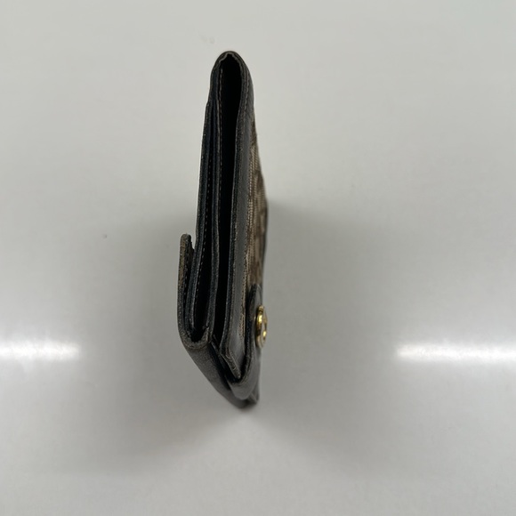 Authentic Celine Wallet with classic Horse and Carriage mono - Picture 10 of 10